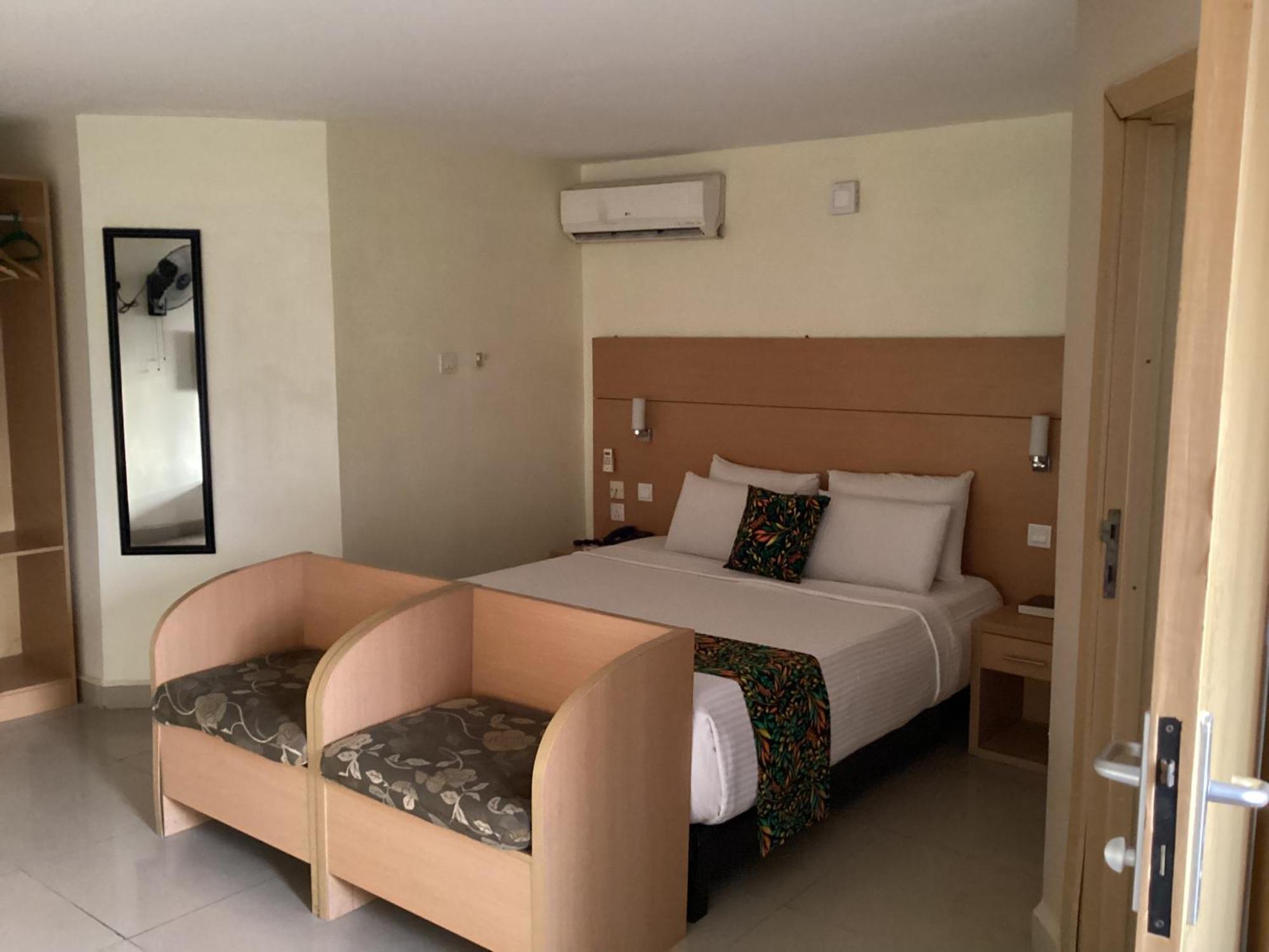 Adis Hotels อิบาดัน ภายนอก รูปภาพ